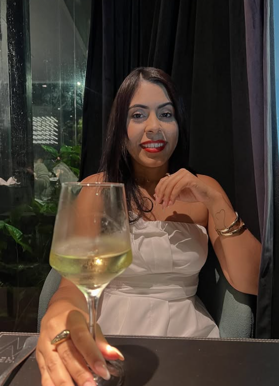 Rayane — Afiliada ADEUS